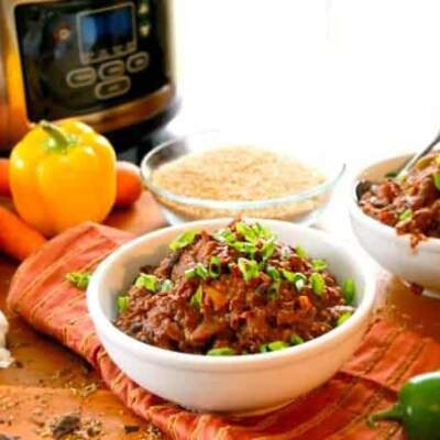 Slow Cooker Vegetarian Chili with Quinoa & Chocolate