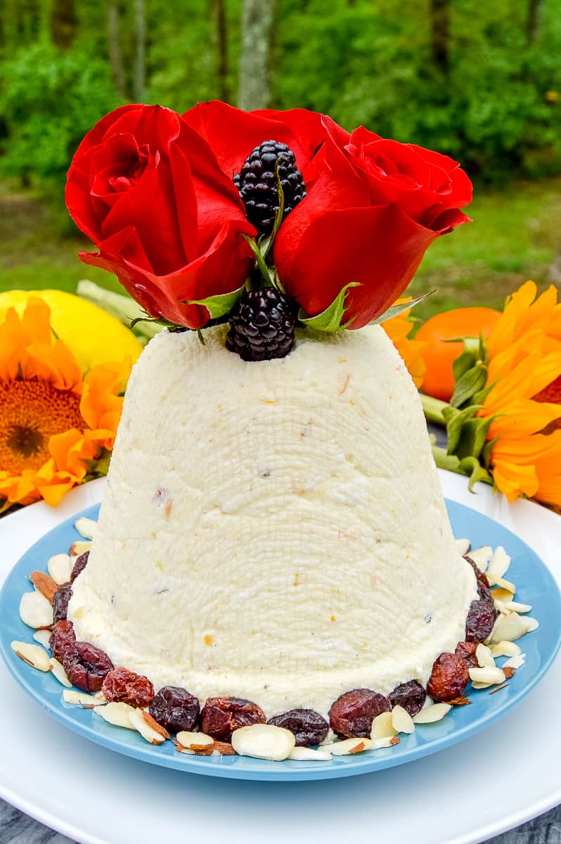 Pascha Russian/Ukrainian Crustless Cheesecake with floral and nut décor