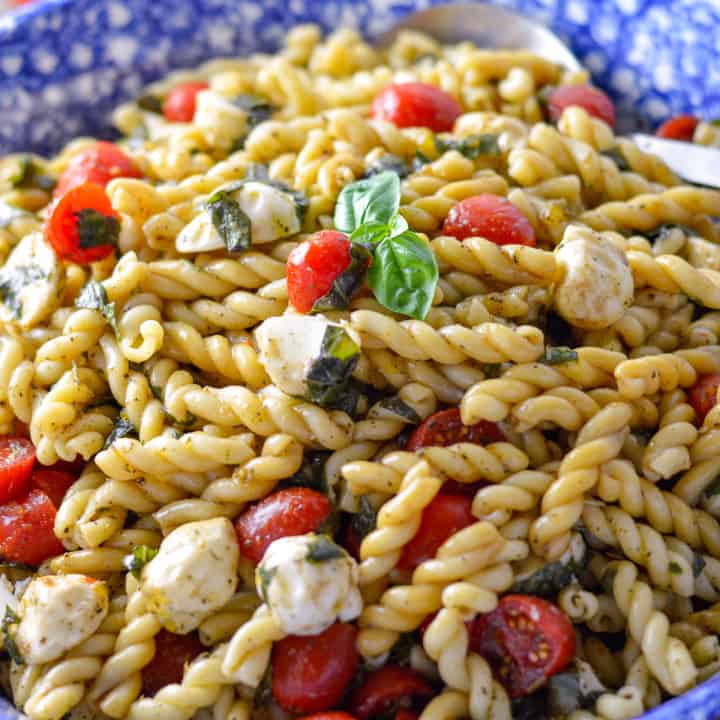 Easy Caprese Pasta Salad (with Mozzarella Balls) - Whole Made Living